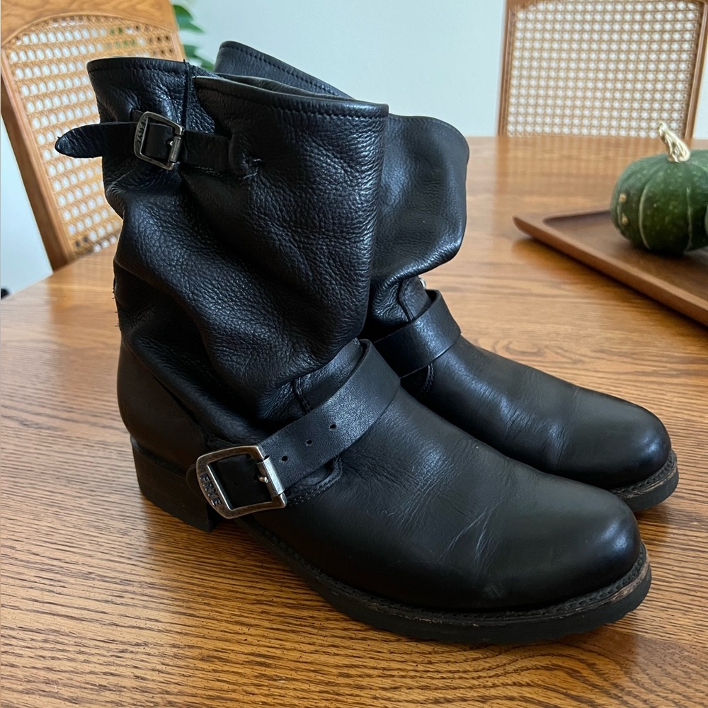 Frye Black Veronica Short Calf Leather Moto Biker Boot Women 10